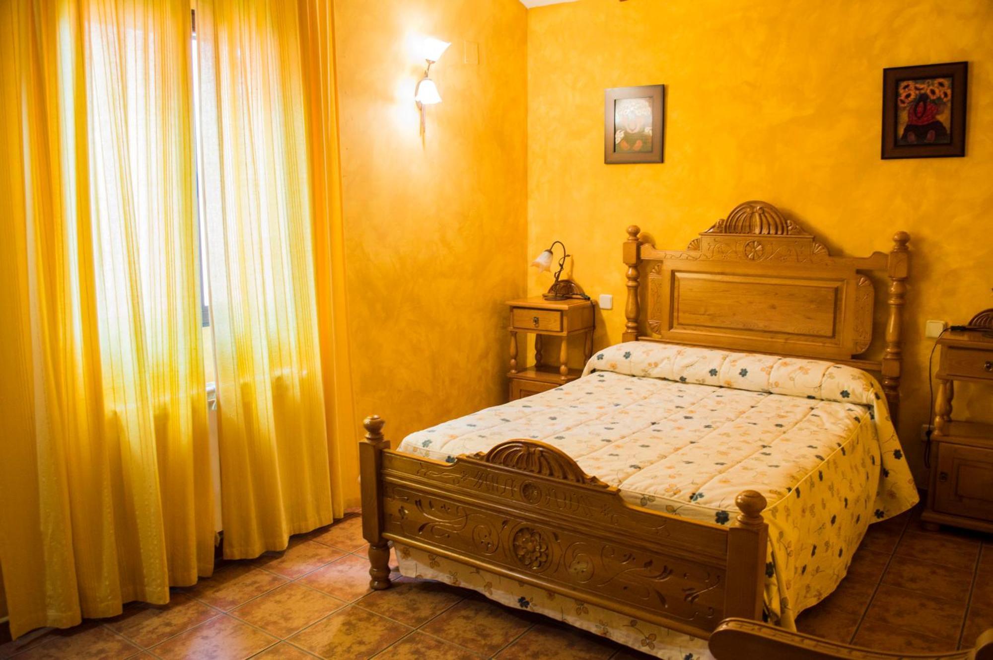 Apartamentos Rurales Alvado Tamajon Ngoại thất bức ảnh